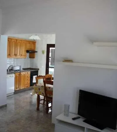 Puerto Del Carmen Sleeps 4 Pool Wifi Apartmán Puerto del Carmen (Lanzarote)