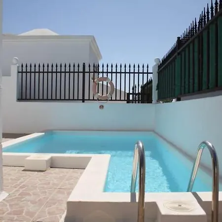 Puerto Del Carmen Sleeps 4 Pool Wifi *